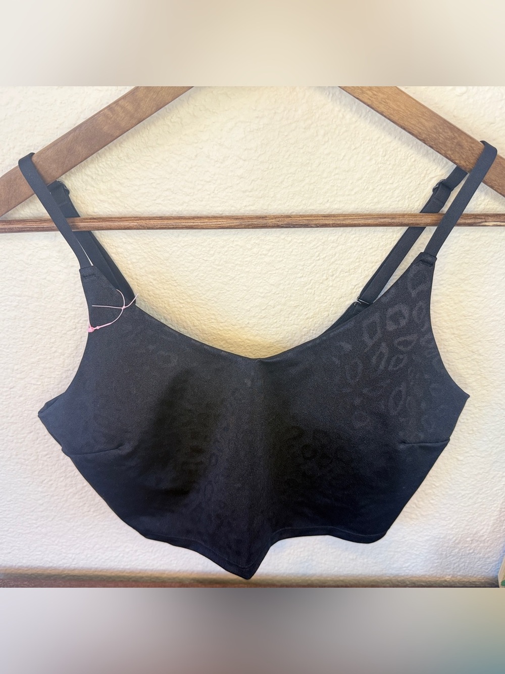 Athleta V-Neck Black Embossed Sports Bra - Size SP - Picture 12 of 13